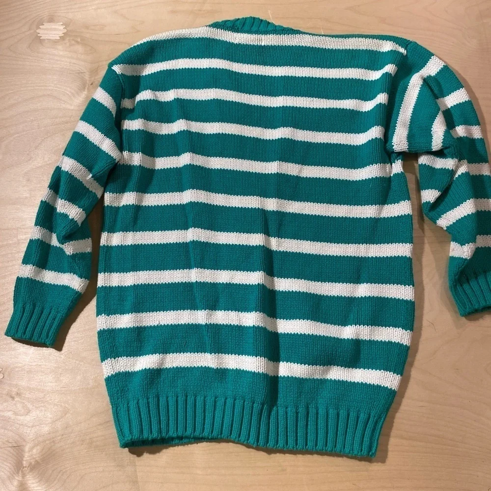 Tyler House Sweater Size Medium (BT)